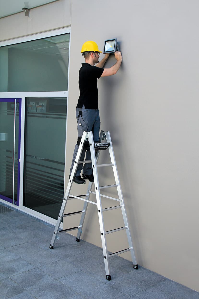 Guenzburger-Steigtechnik-Alu-Stehleiter-SprossenSafe-R13