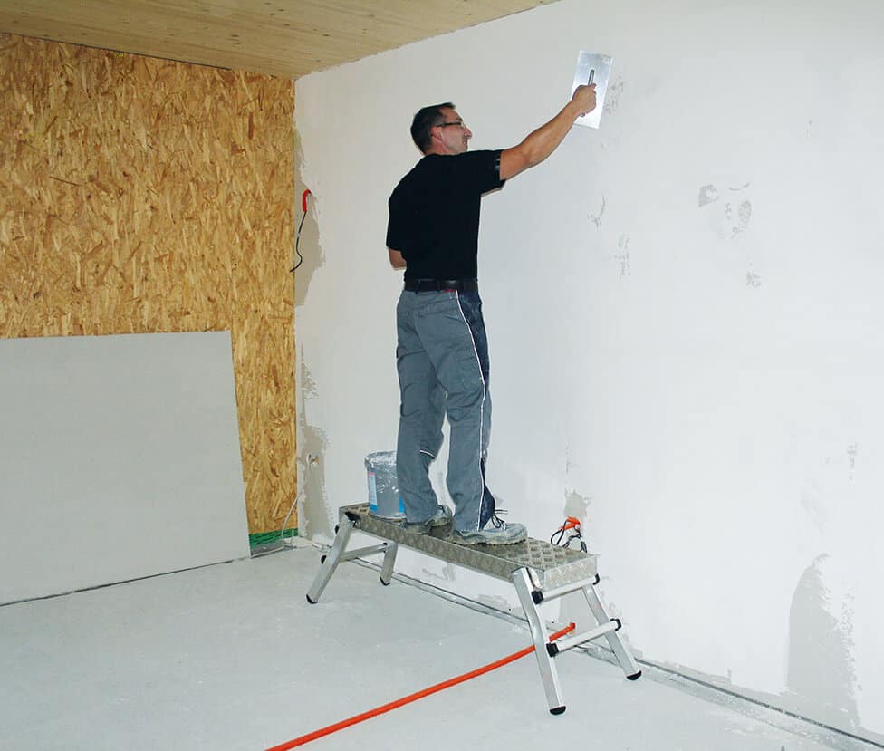 Guenzburger-Steigtechnik-ML-Alu-Arbeitsdiele-mit-Klappfuessen-1