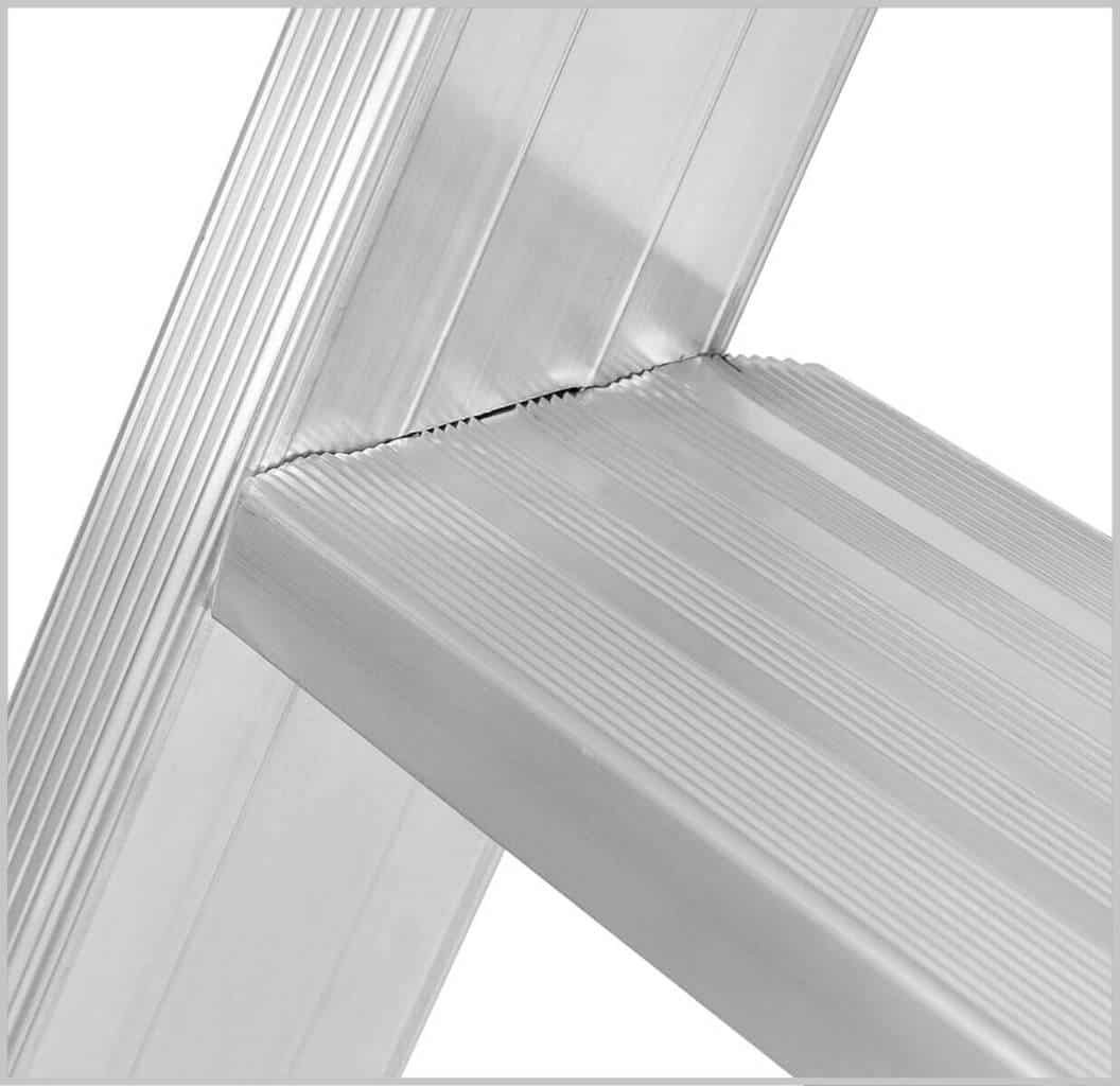 Hymer_8080_Plattformleiter_mit_Handlauf_9-1