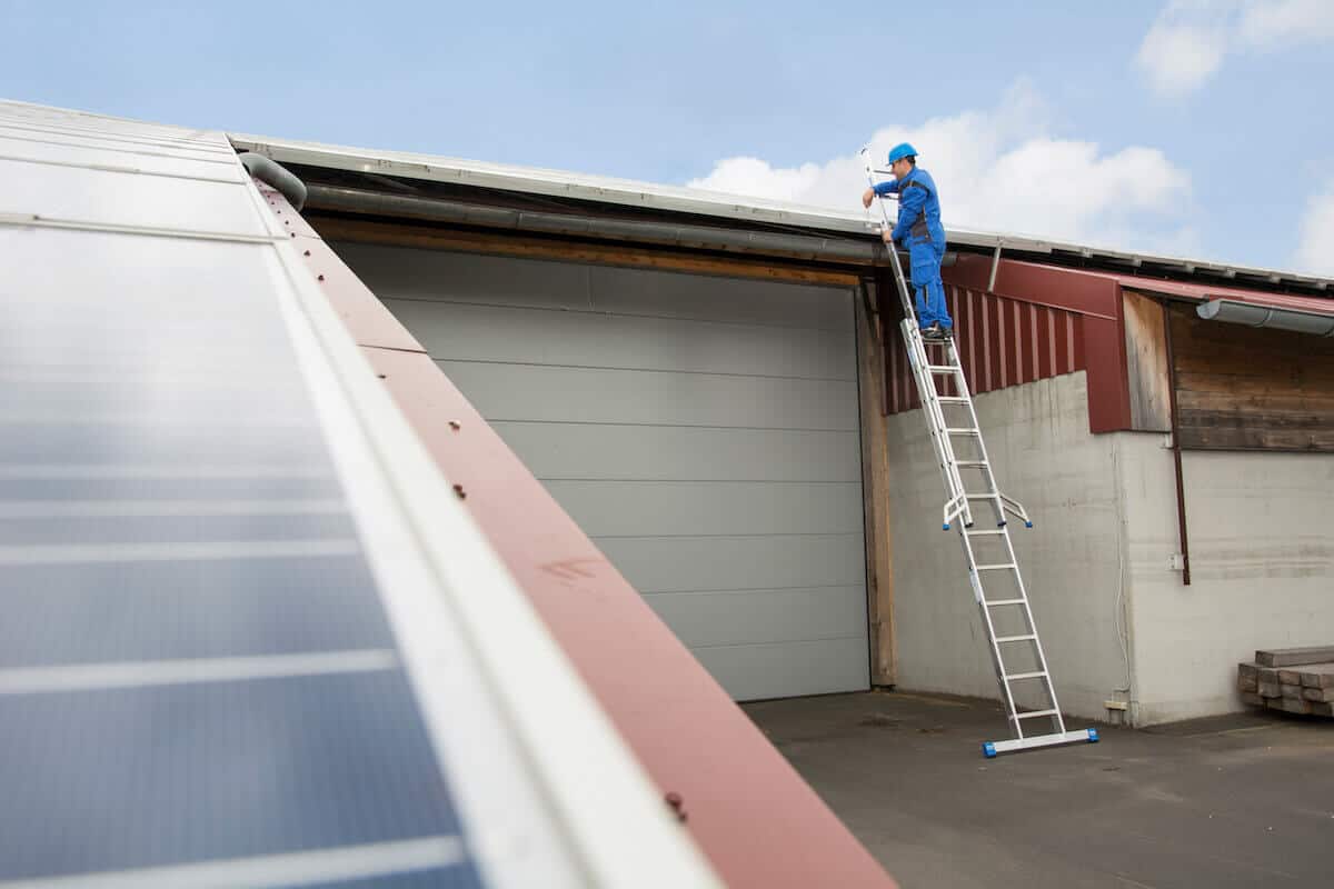 Krause-Stabilo-Schiebeleiter-2-teilig-Anwendung-3