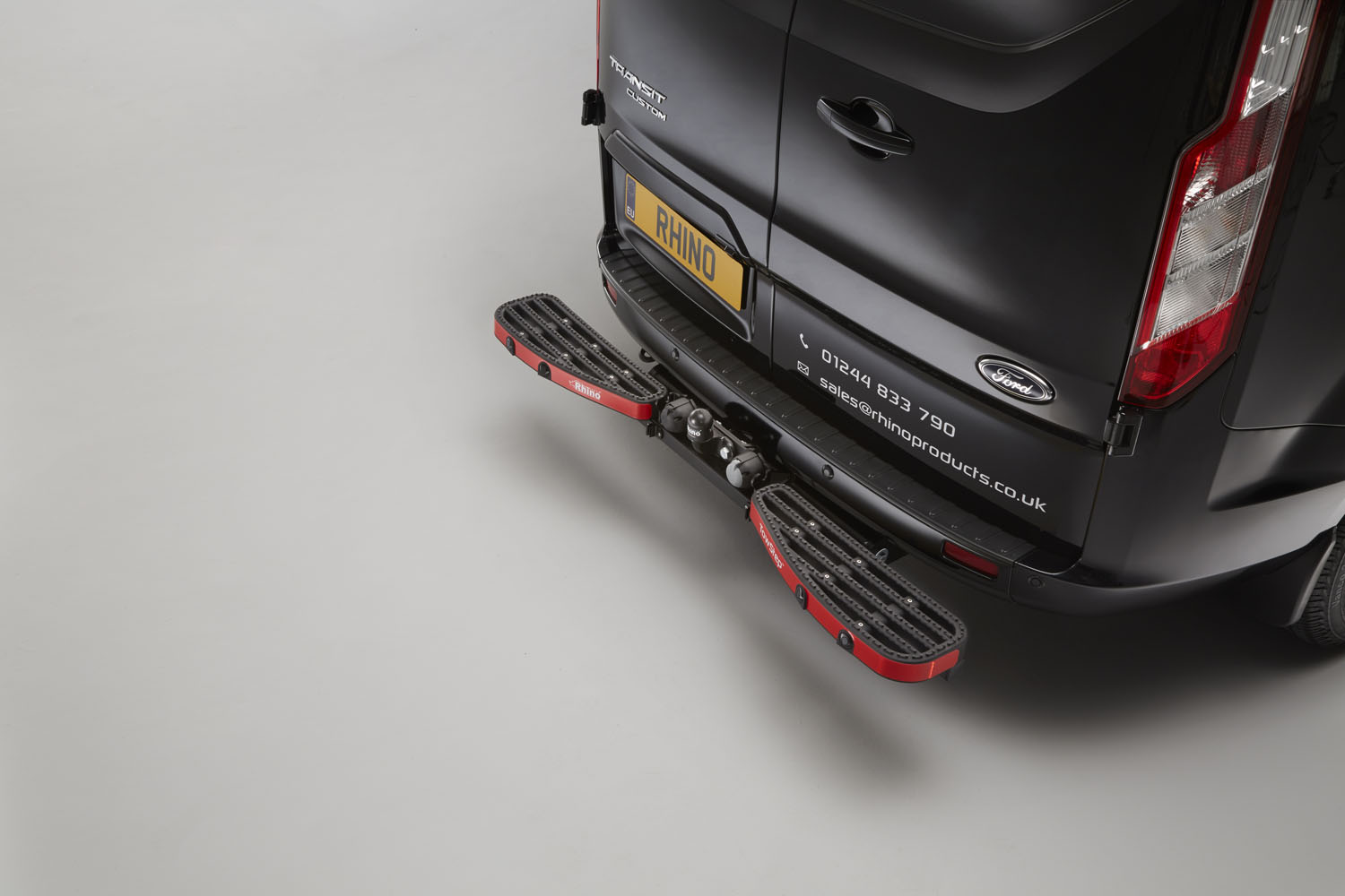 Towstep-angled-Red-no-centre-bit