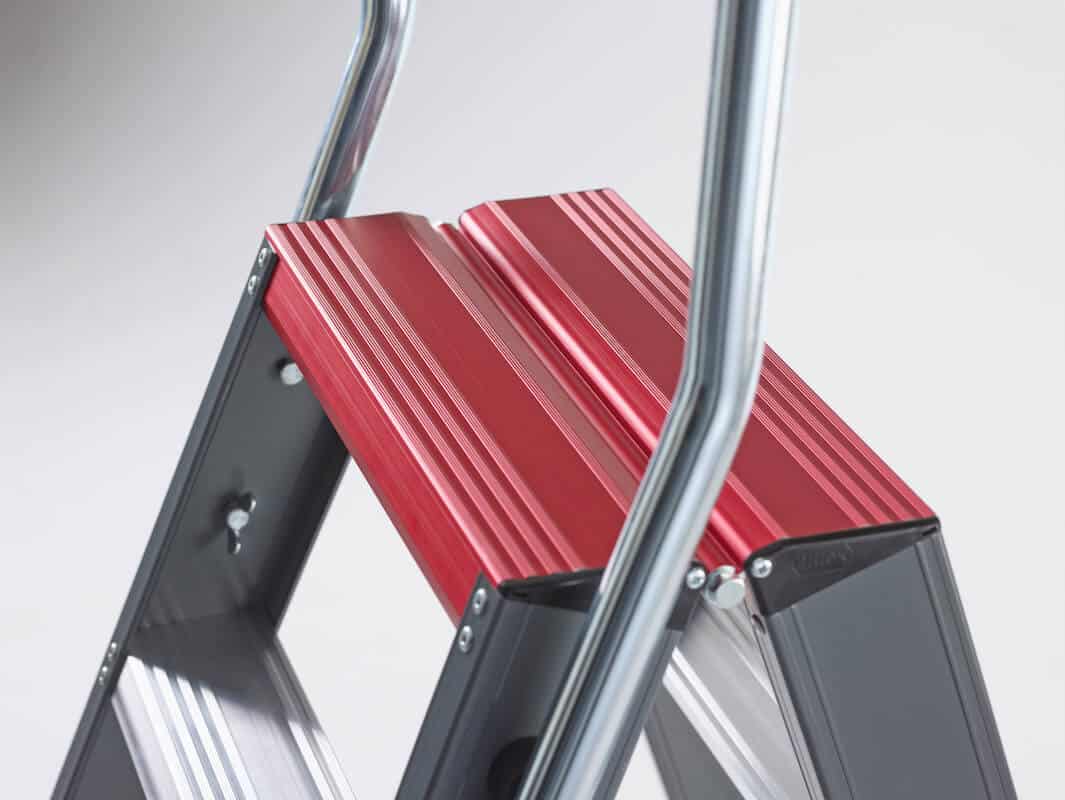 altrex-Alu-Stufenleiter-FALCO-FDO-mit-Sicherheitsbuegel_2