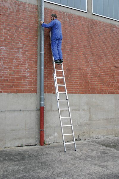 krause_stabilo_schiebeleiter_2_teilig_gebrauch-1