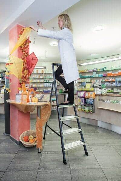 krause_stufen_stehleiter_securo_gebrauch